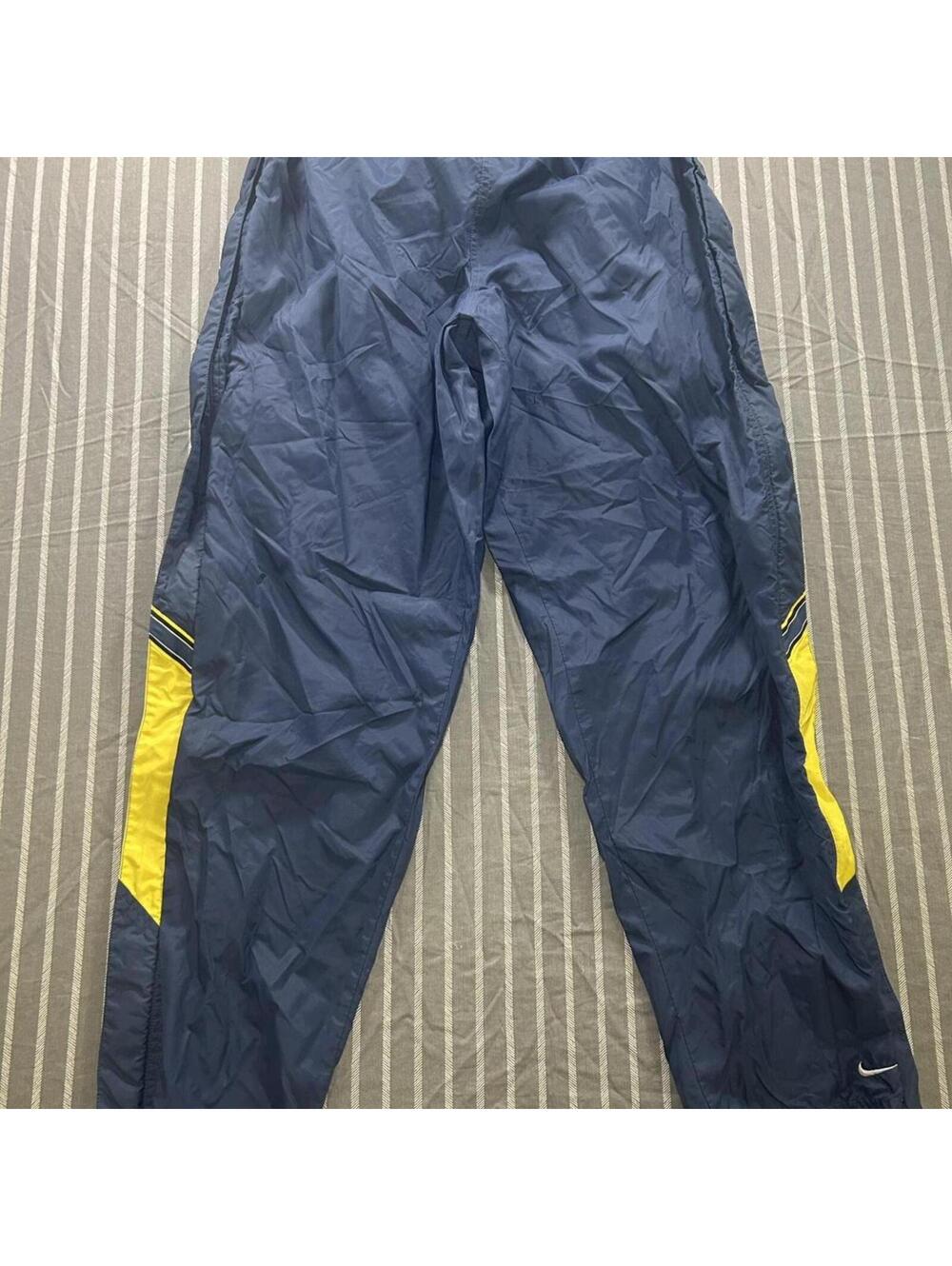 Vintage Y2K Nike Nylon Track Pants Women's XL (16-18) Navy Windbreaker Wide Leg